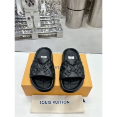 Louis Vuitton Slippers